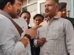 Manmohan Bhadana MLA Confronts Police In Viral Panipat Video