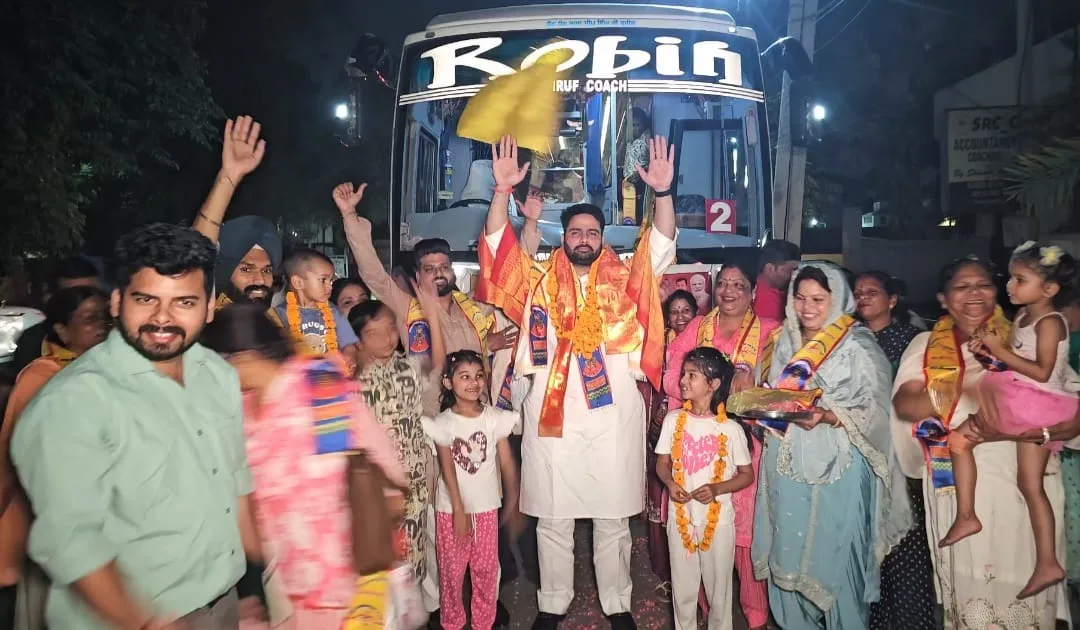 Khatu Shyam Ji Yatra Flagged Off From Amritsar Ward 62