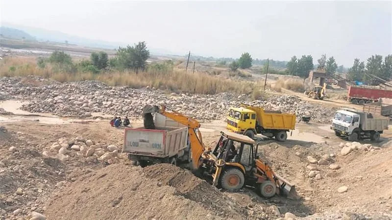 Mandi Illegal Mining Crackdown Sees 500 Vehicles Seized