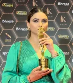 Sezal Sharma Wins Promising Actress Award at Boogal Bollywood Awards