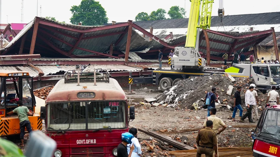 Kolkata Construction Halt After Deadly Collapse