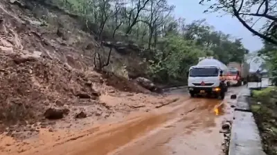 Maharashtra Water Crisis 1200 Villages Tanker Supply