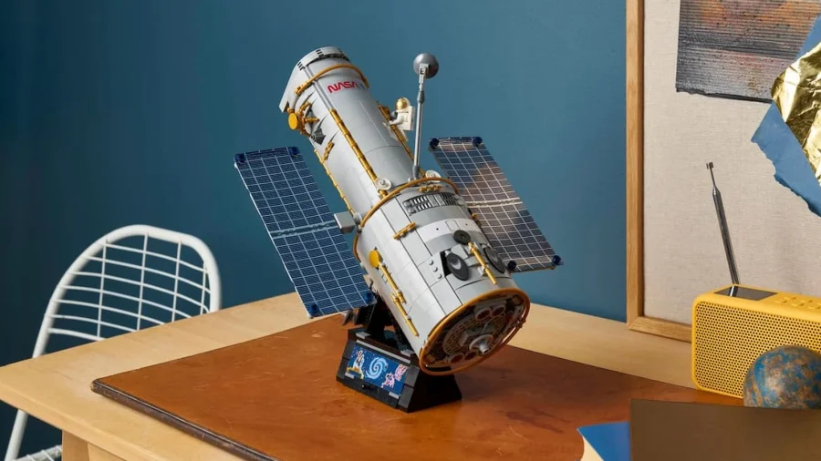 New Lego Hubble Telescope Set Arrives Before Real One Burns