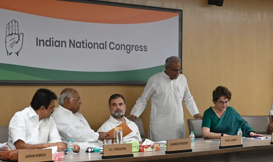 Congress Allies DMK AAP SP Unite for Monsoon Session