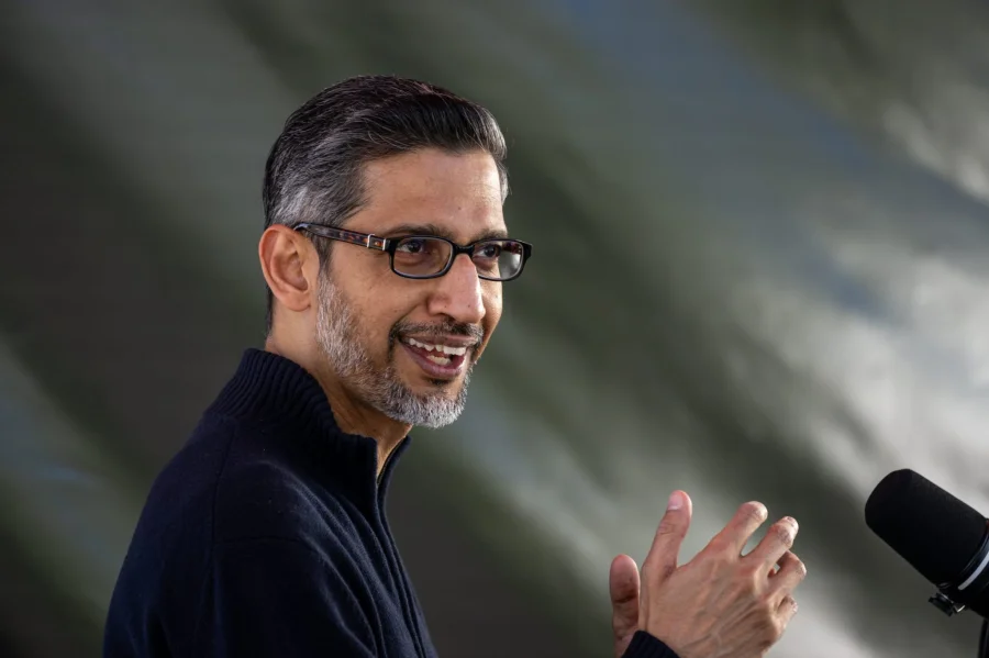 Alphabet Q2 Earnings Beat on $98B SpaceX Gain