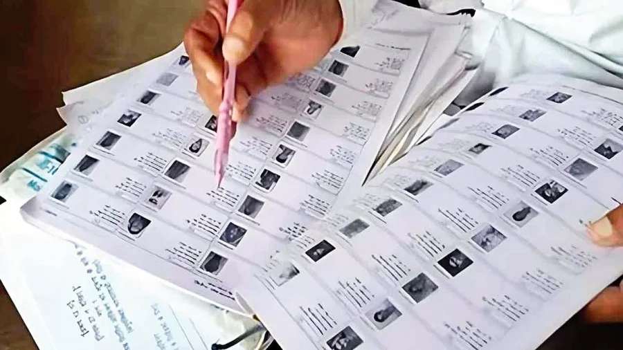 Delhi SIR: SC Flags 'Mechanical' Voter Notices, Seeks Review